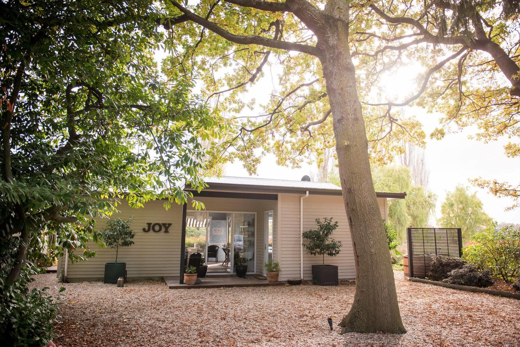 Revive On Oakview Boutique Beauty And Accommodation แอชเบอร์ตัน ภายนอก รูปภาพ